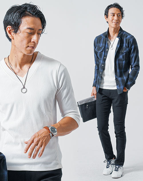 30代メンズ3点コーデセット　長袖ブルーチェックシャツ×白7分袖Tシャツ×黒スリムチノパンツ