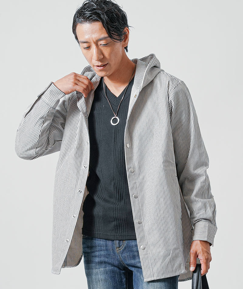 30代メンズ3点コーデセット　ホワイト長袖シャツパーカー×黒長袖Tシャツ×スリムデニムパンツ