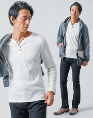 30代メンズ3点コーデセット グレー長袖パーカー×白長袖Tシャツ×黒ブーツカットチノパンツ