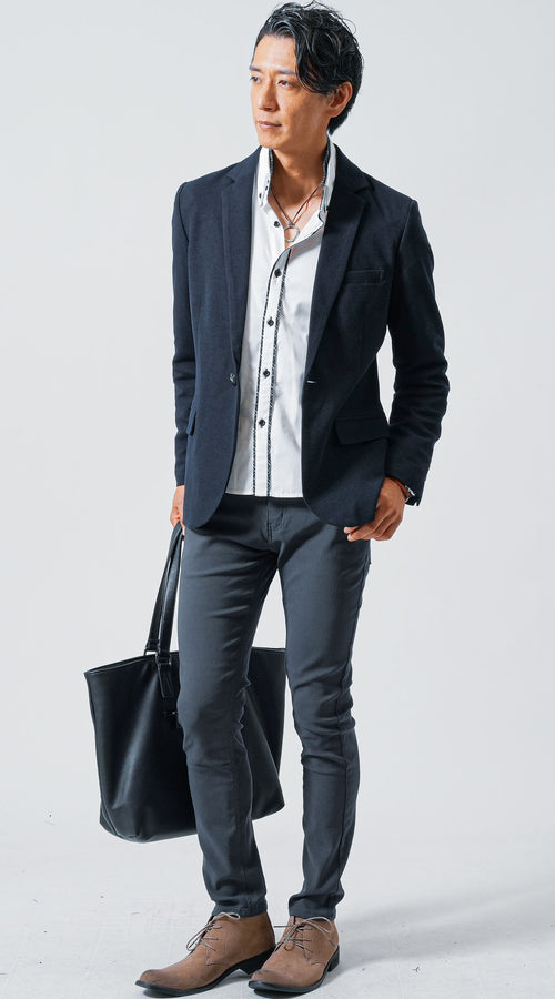 メンズにおすすめの白シャツと黒ジャケットのちょいワル秋冬コーデ