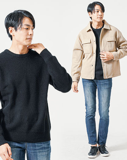 30代メンズ冬の3点コーデセット　ベージュブルゾンジャケット×黒長袖ニットTシャツ×ネイビーデニムパンツ
