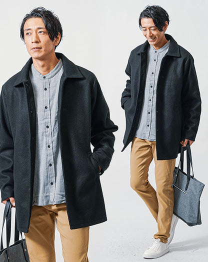 30代メンズ冬の3点コーデセット　黒ステンカラーコート×グレー長袖シャツ×ベージュスリムチノパンツ