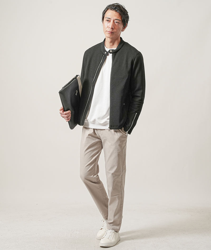 30代メンズ3点コーデセット　黒ライダースジャケット×白長袖Tシャツ×グレーベージュスリムイージーチノパンツ