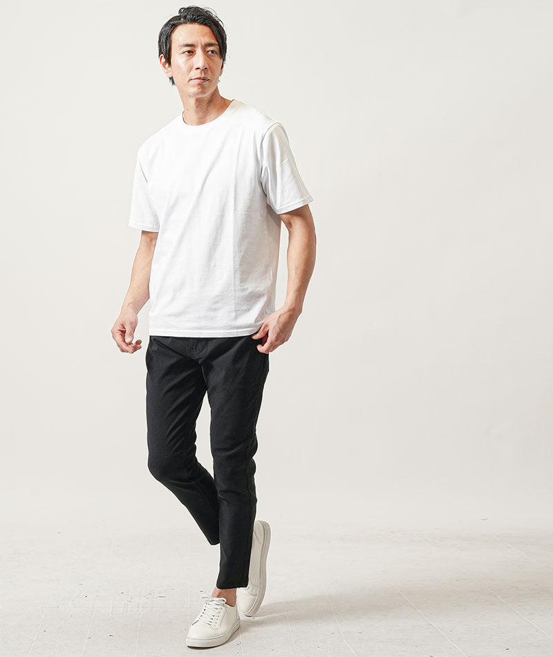 30代メンズ夏の3点コーデセット　チャコールグレー半袖オープンカラーシャツ×白半袖Tシャツ×黒スリムアンクルチノパンツ