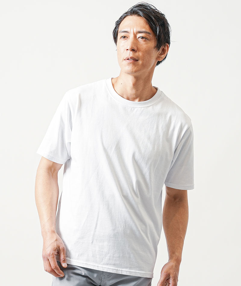 30代メンズ夏の3点コーデセット　黒半袖オープンカラーシャツ×白半袖Tシャツ×グレーストレッチチノパンツ