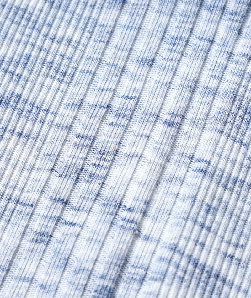 ランダムテレコ素材スリムフィット長袖ヘンリーネックＴシャツ