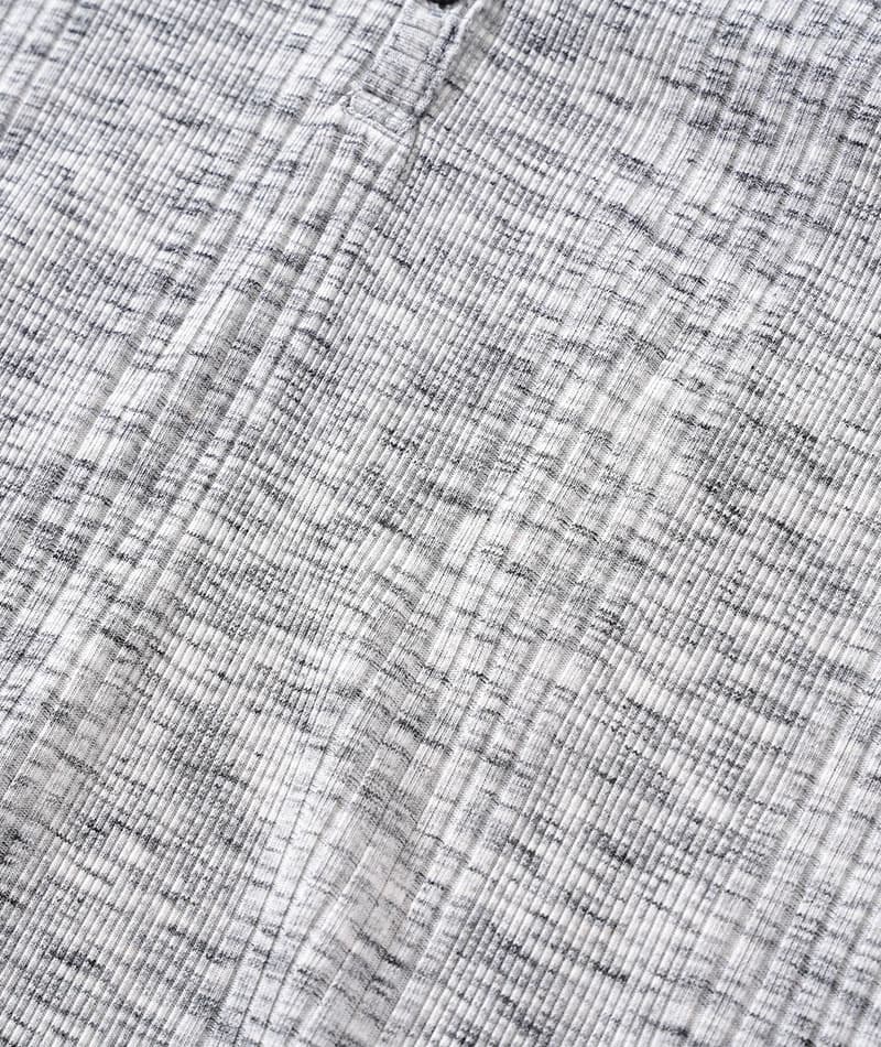 ランダムテレコ素材スリムフィット長袖ヘンリーネックＴシャツ