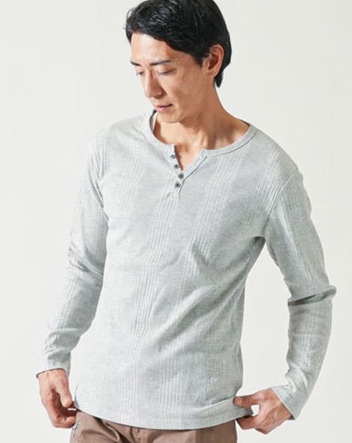 ランダムテレコ素材スリムフィット長袖ヘンリーネックＴシャツ