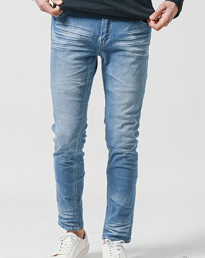 立体ヒゲ加工ストレッチテーパードデニムパンツ