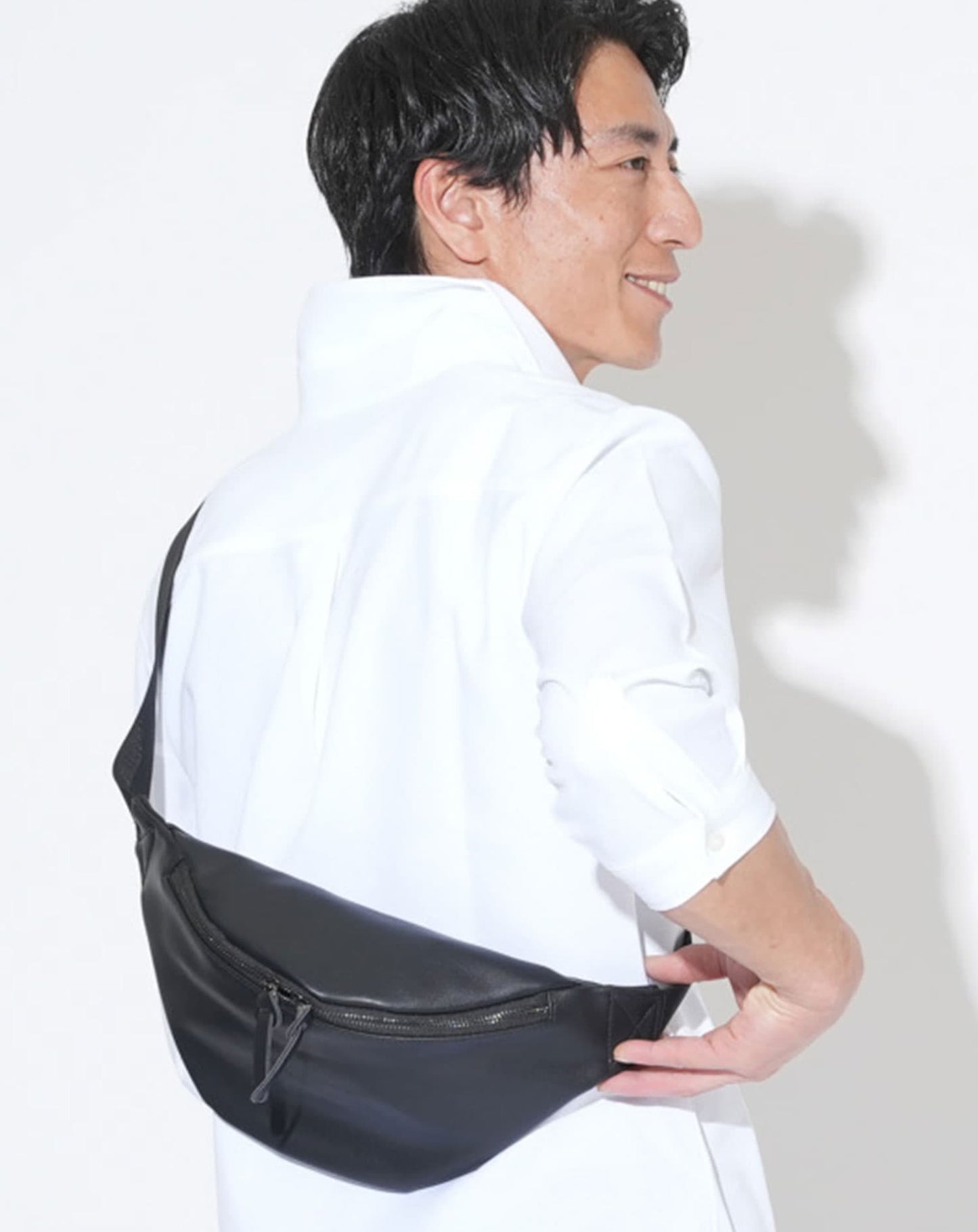 PUレザーショルダーバッグ