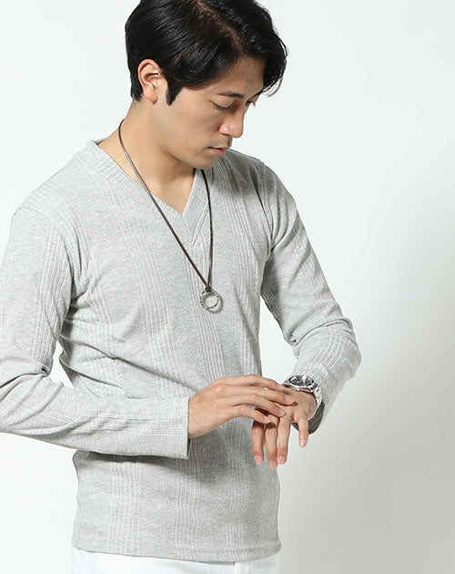 透けにくい前身二重仕様のランダムテレコ編み着丈短めVネック長袖Tシャツ