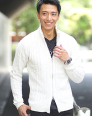 ケーブル編み込みジップアップスタンドニットアウター