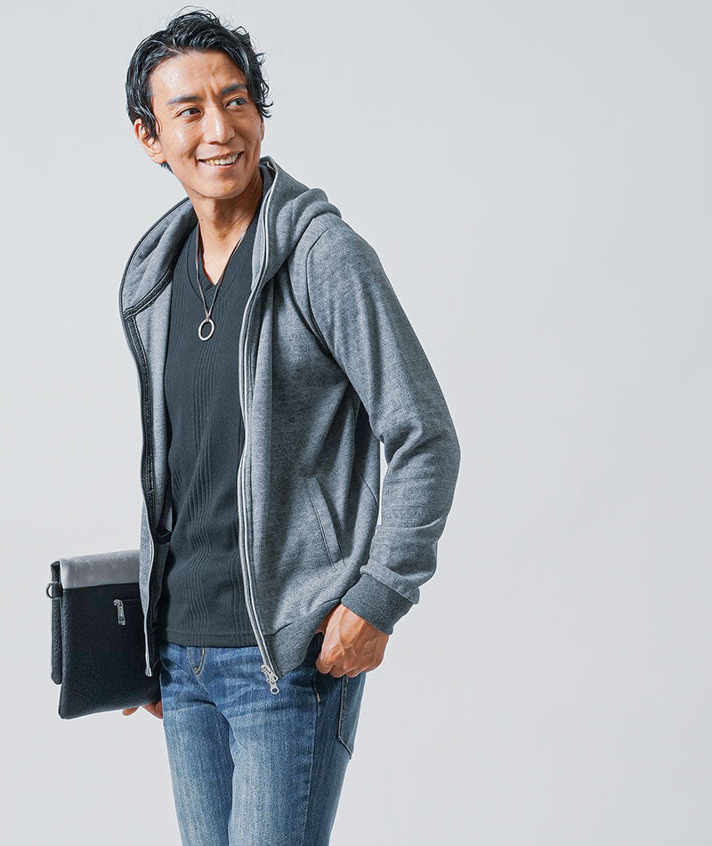 40代メンズ3点コーデセット　チャコール長袖パーカー×黒長袖Tシャツ×スリムインディゴデニムパンツ