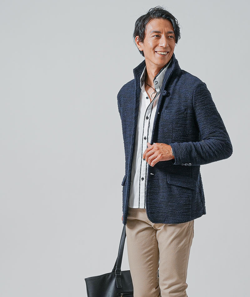 40代メンズ3点コーデセット　ネイビースタンドカラージャケット×白長袖シャツ×ベージュスリムチノパンツ