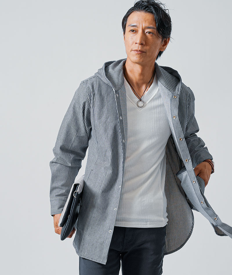 40代メンズ3点コーデセット　ネイビー長袖シャツパーカー×白長袖Tシャツ×チャコールスリムチノパンツ