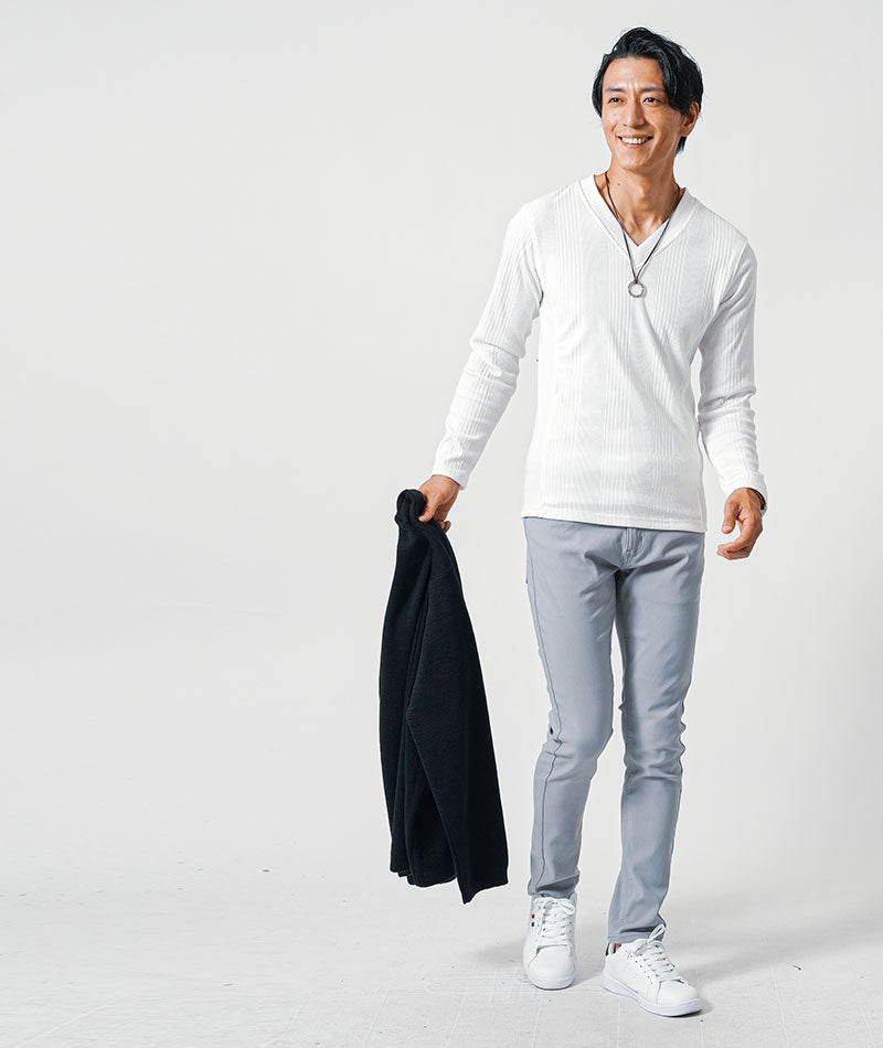 40代メンズ3点コーデセット　黒長袖ニットカーディガン×白長袖Tシャツ×グレースリムチノパン