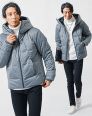 冬の3点コーデセット グレーダウンジャケット×白タートルネックニット×黒スリムチノパンツ