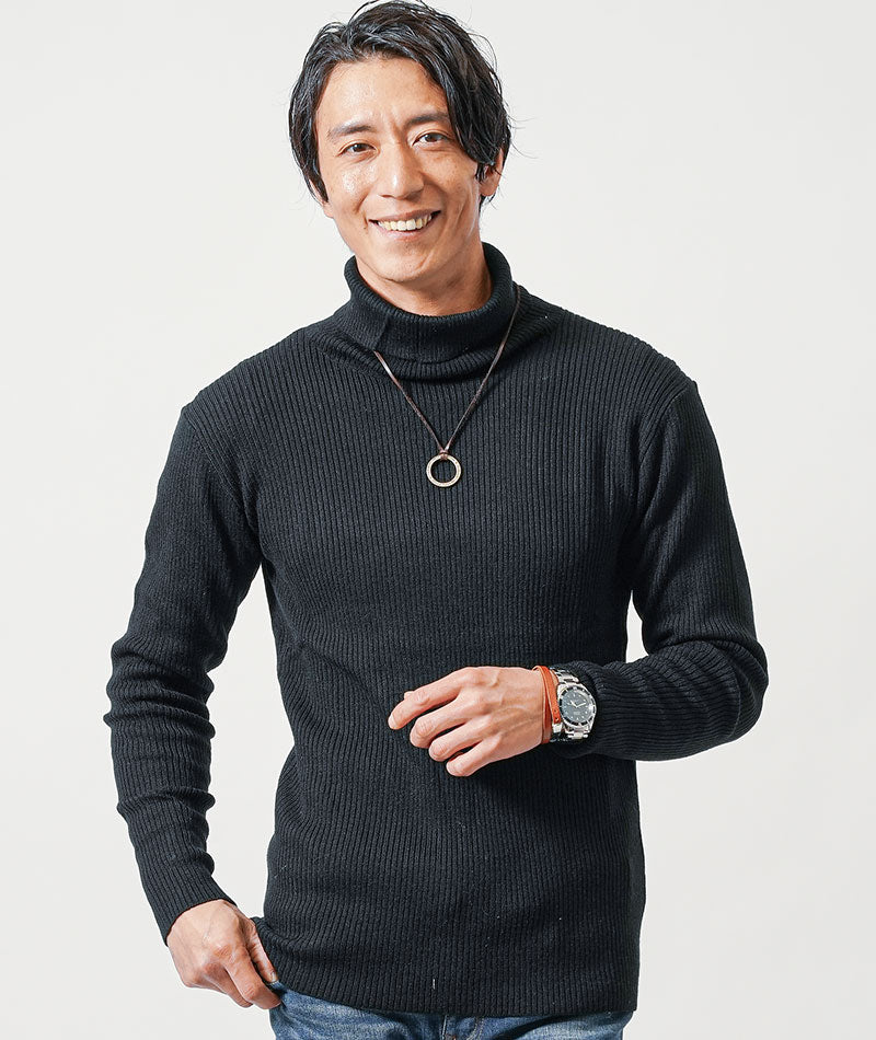 40代メンズ冬の3点コーデセット　グレーツイードダウンジャケット×黒タートルネックニット×ネイビースリムデニムパンツ