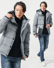 冬の3点コーデセット グレーツイードダウンジャケット×黒タートルネックニット×ネイビースリムデニムパンツ