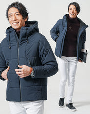 40代メンズ冬の3点コーデセット　ネイビー中綿ジャケット×ワインタートルネックニット×白スリムチノパンツ