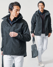 40代メンズ3点コーデセット　黒マウンテンパーカー×ネイビー長袖シャツ×白スリムチノパンツ