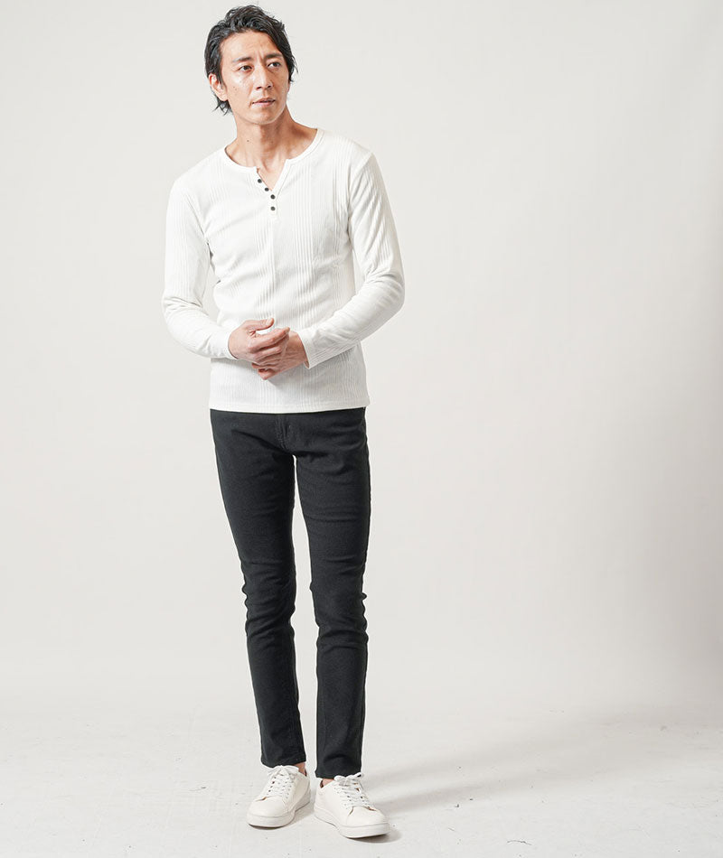 40代メンズ3点コーデセット　ネイビーデニムジャケット×白長袖Tシャツ×黒スリムチノパンツ