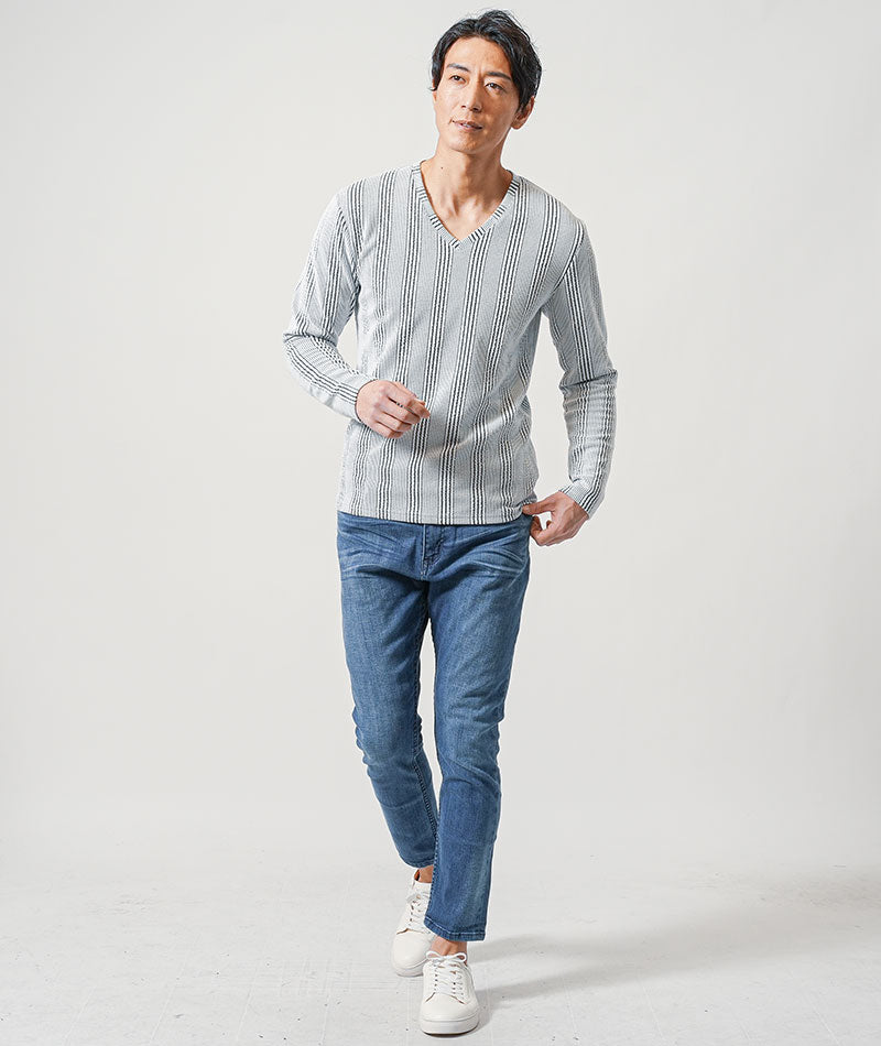 40代メンズ3点コーデセット　黒長袖テーラードジャケット×白長袖Tシャツ×ダークブルーテーパードアンクルデニムパンツ
