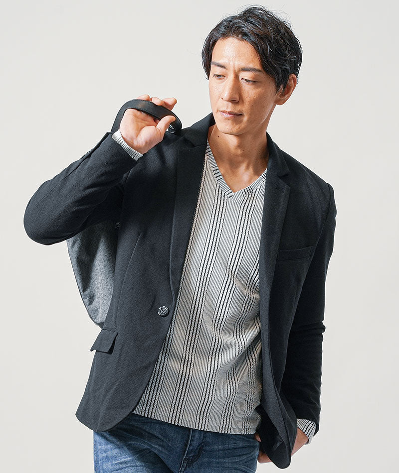 40代メンズ3点コーデセット　黒長袖テーラードジャケット×白長袖Tシャツ×ダークブルーテーパードアンクルデニムパンツ