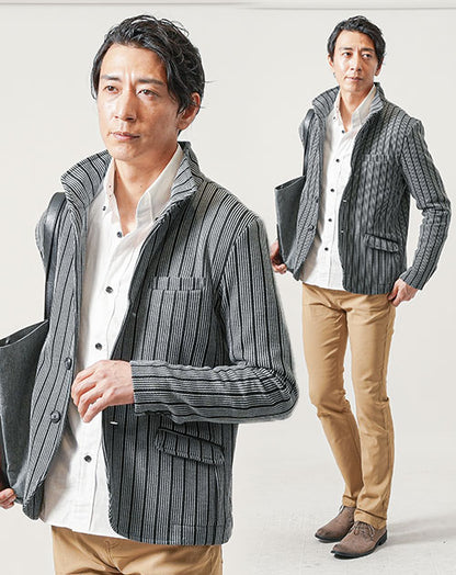 40代メンズ3点コーデセット　グレー長袖スタンドカラージャケット×白長袖ブロードシャツ×ベージュスリムブーツカットチノパンツ