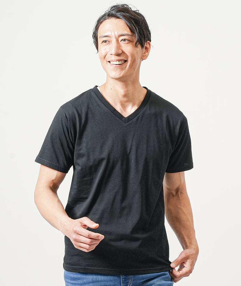 40代メンズ3点コーデセット　白7分袖シャツ×黒半袖VネックTシャツ×ブルーアンクルデニムパンツ