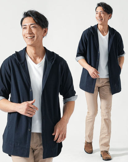 40代メンズ夏服全身3点コーデセット　ネイビー7分袖シャツパーカー×白半袖Tシャツ×ベージュブーツカットチノパンツ