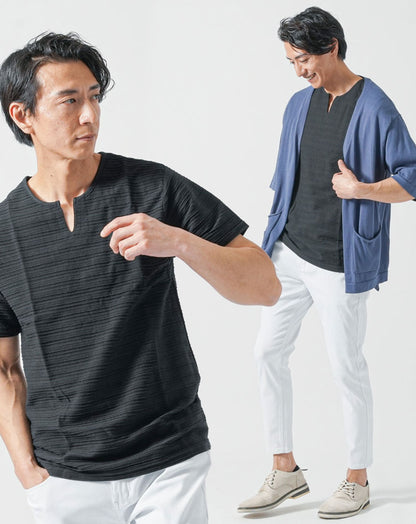 40代メンズ夏服全身3点コーデセット　ダークブルー5分袖カーディガン×黒半袖キーネックTシャツ×白アンクルチノパンツ 40代 マネキン買い 夏服 接触冷感 冷感 涼しい サマーニット セーター 上着 カットソー チノパン スリム 細身 全身 男性 デート 服装 コーディネート アウター インナー ズボン ボトムス