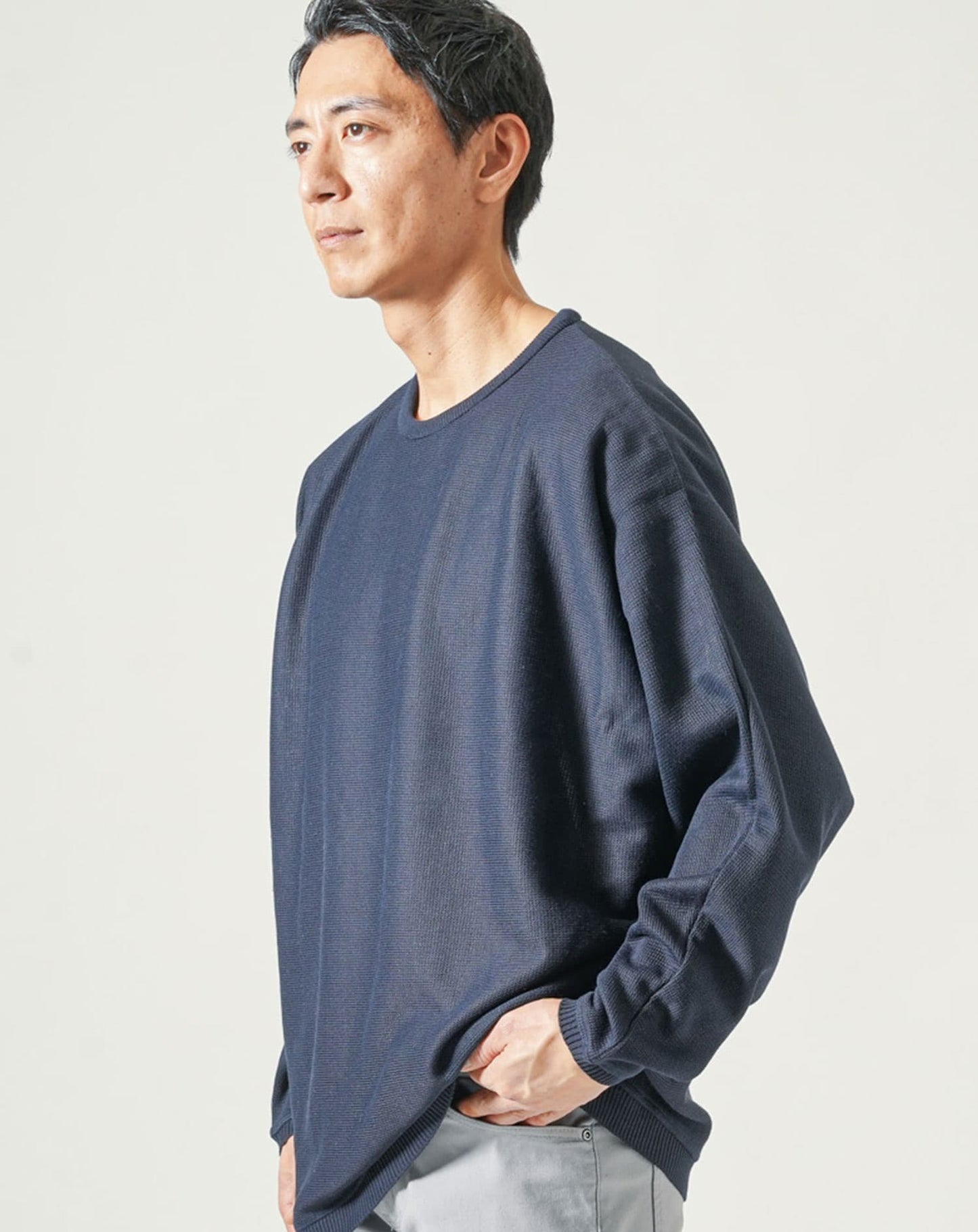 ドルマンスリーブゆったり長袖クルーネックニット