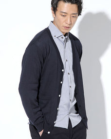 白ボタンウール混アンチピリングストレッチカーディガン