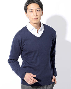 カシミア＆ウール混Vネックニットセーター