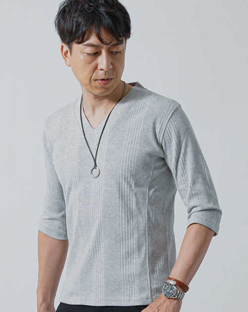 40代・50代の男性におすすめ7分袖VネックTシャツ