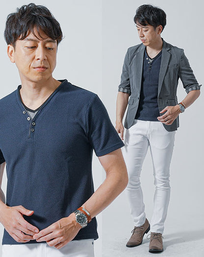 50代の男性におすすめ3点メンズコーデセット　グレー5分袖テーラードジャケットト×ネイビー半袖Tシャツ×白スリムチノパンツ　