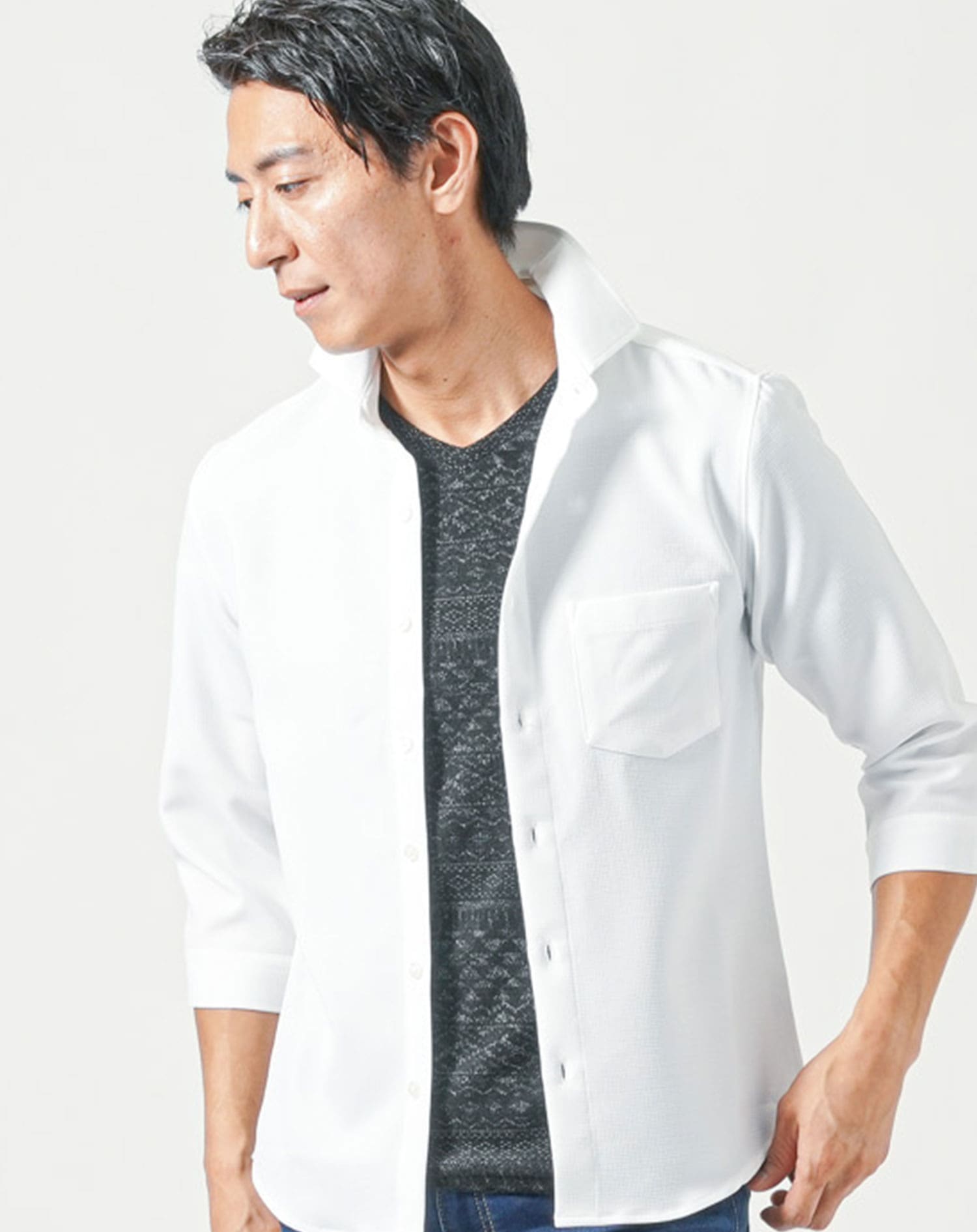 50代メンズ夏服3点コーデセット　白7分袖シャツ×黒半袖Tシャツ×ブルーアンクルデニムパンツ 50代 マネキン買い 夏服 接触冷感 冷感 涼しい 上着 カットソー ジーパン ジーンズ スリム 細身 全身 男性 デート 服装 コーディネート アウター インナー ズボン ボトムス ちょいワル　イケオジ おじさん シニア 大きいサイズ