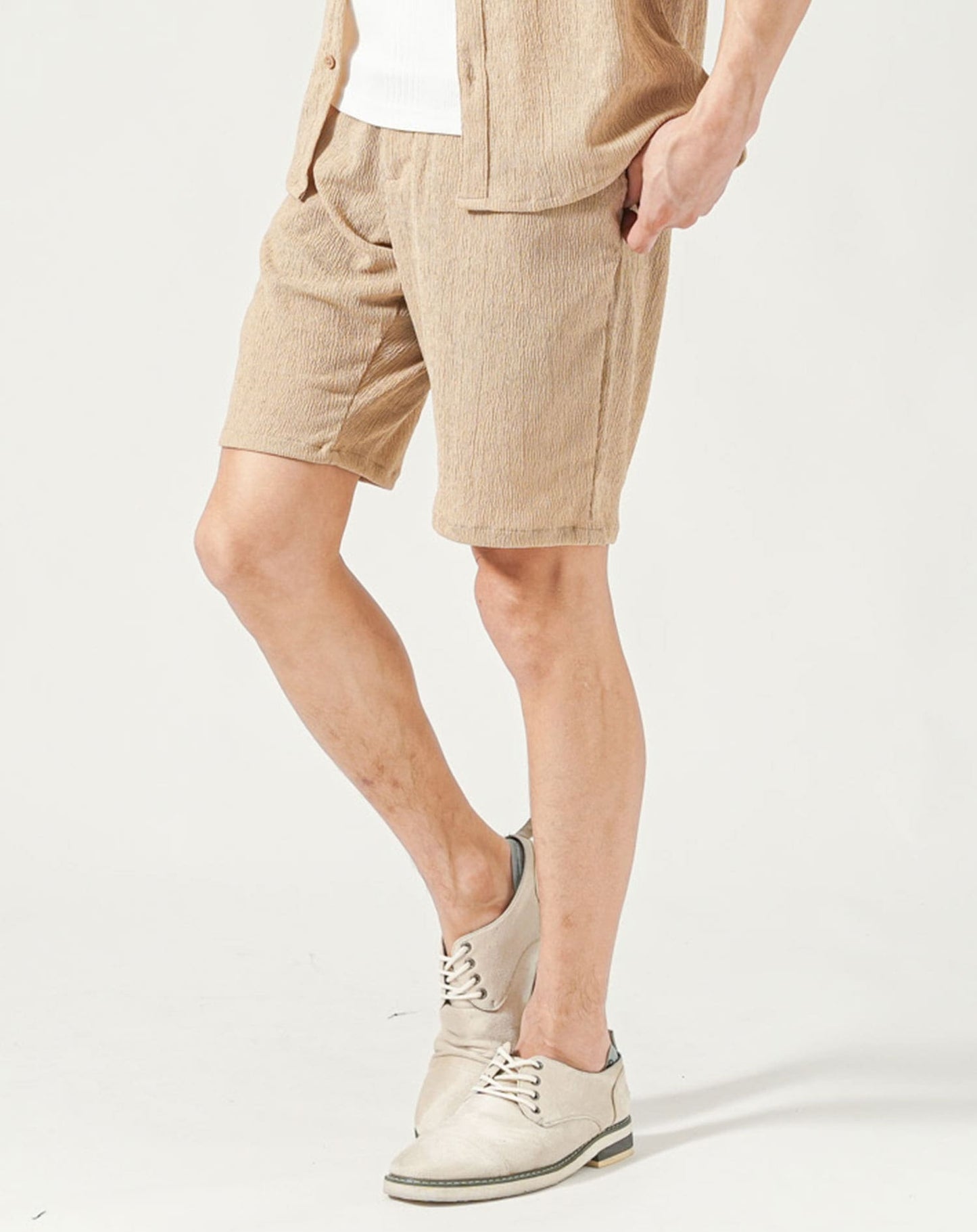 ベージュ(ハーフパンツ)　H183cmW63kg 着用サイズ:Ｌ