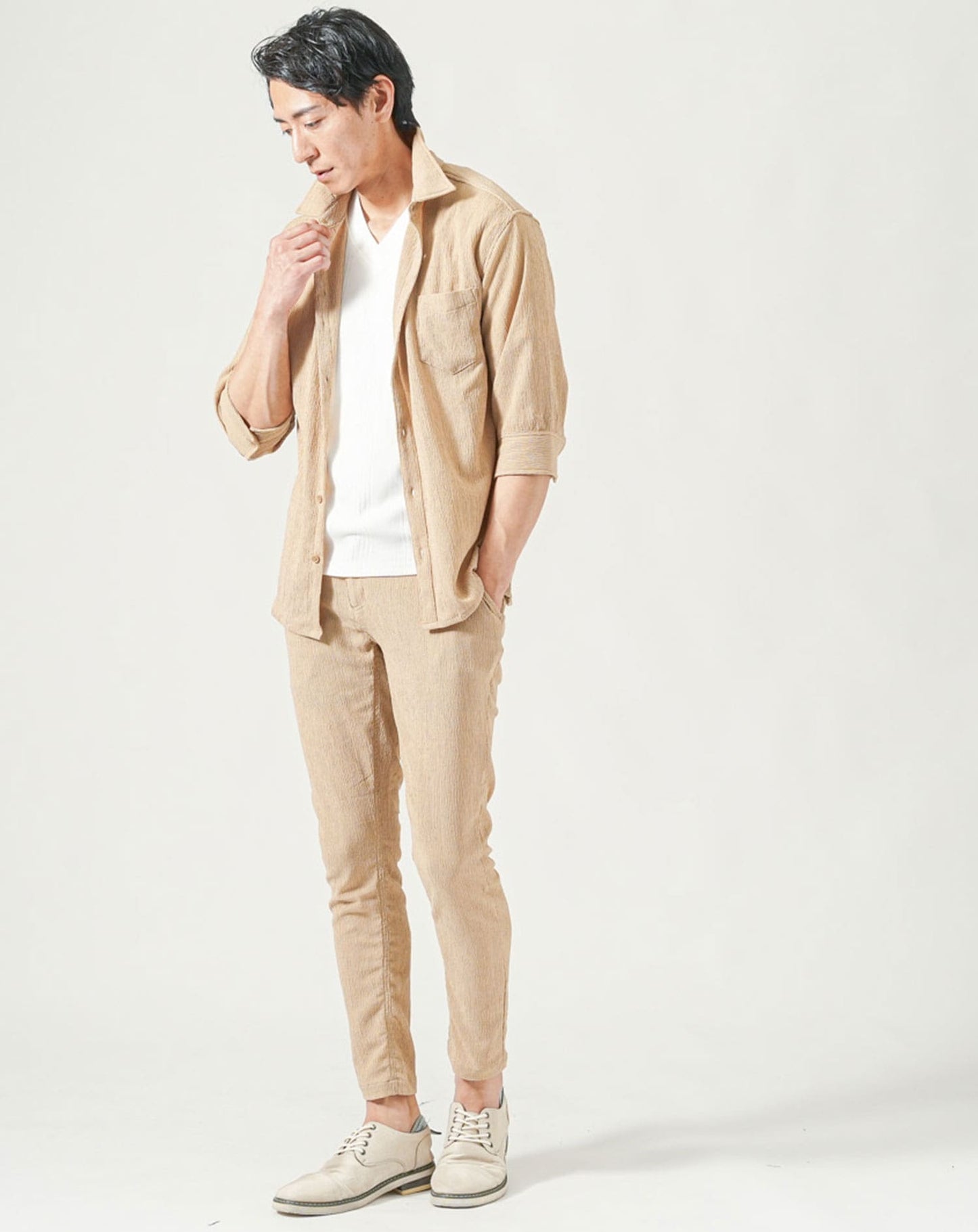 ベージュ(ロングパンツ)　H183cmW63kg 着用サイズ:Ｌ