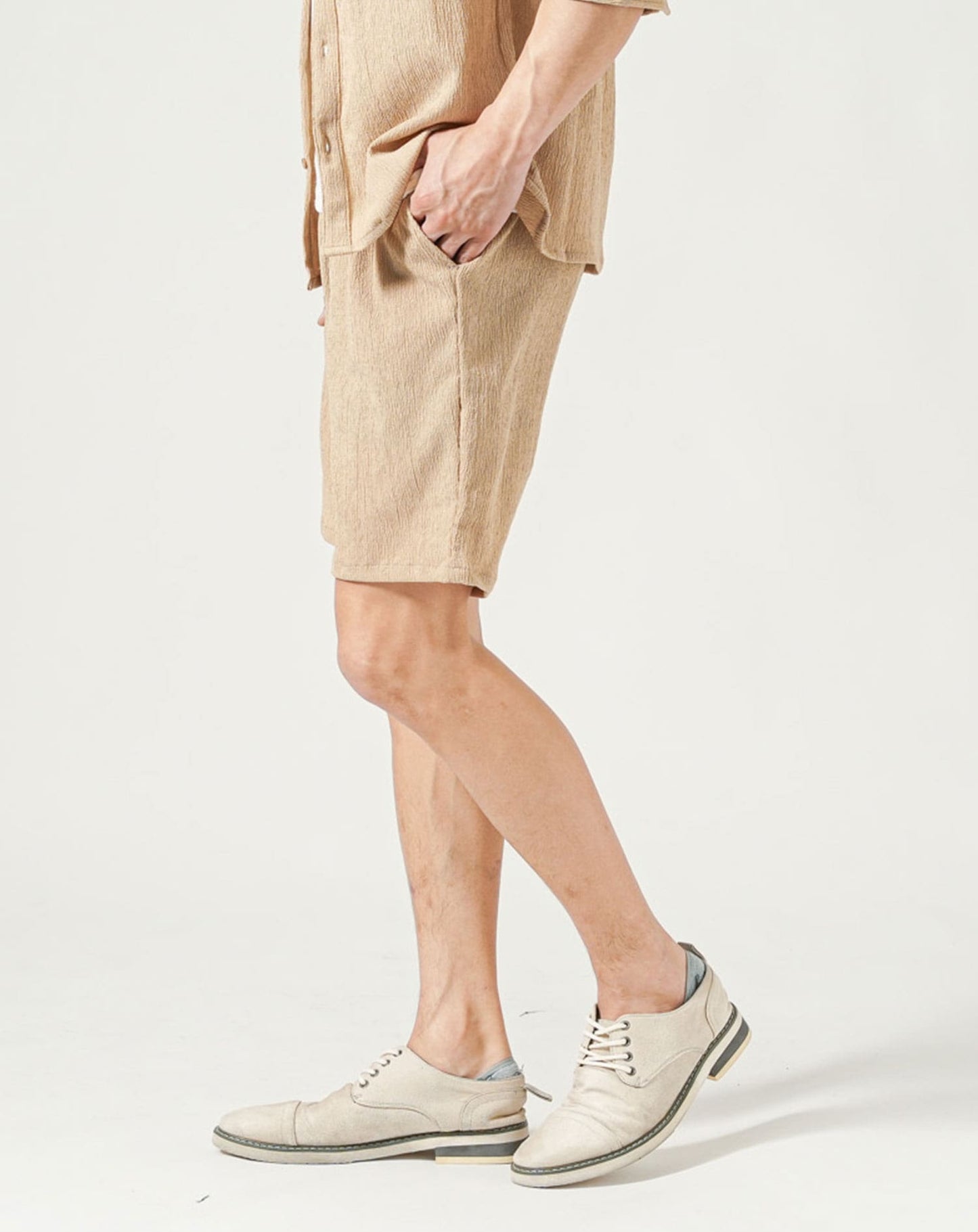 ベージュ(ハーフパンツ)　H183cmW63kg 着用サイズ:Ｌ