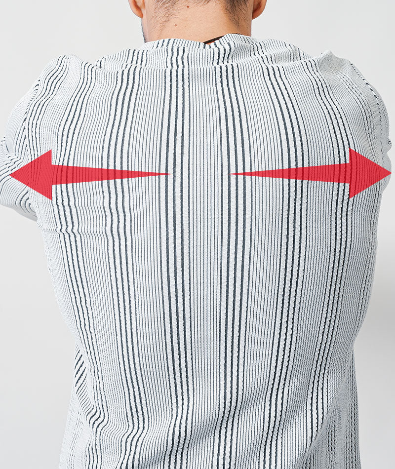 がっちり体型の方におすすめ膨れストライプ長袖ストレッチVネックTシャツ