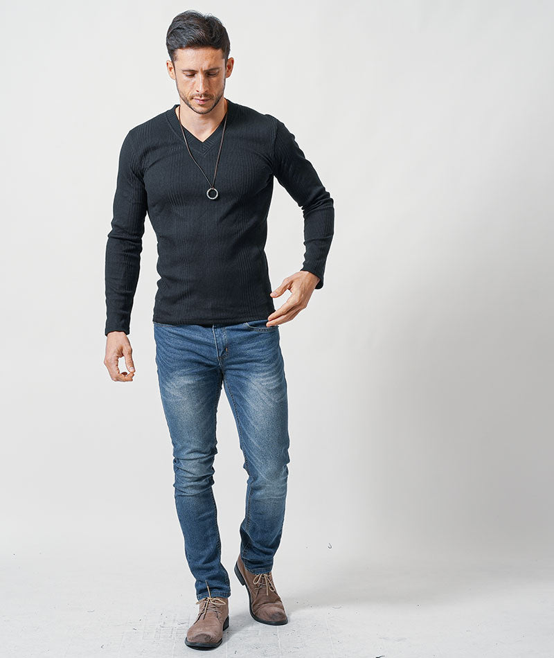 がっちり体型の方におすすめ3点コーデセット　白長袖パーカー×黒長袖Tシャツ×ネイビーストレッチデニムパンツ