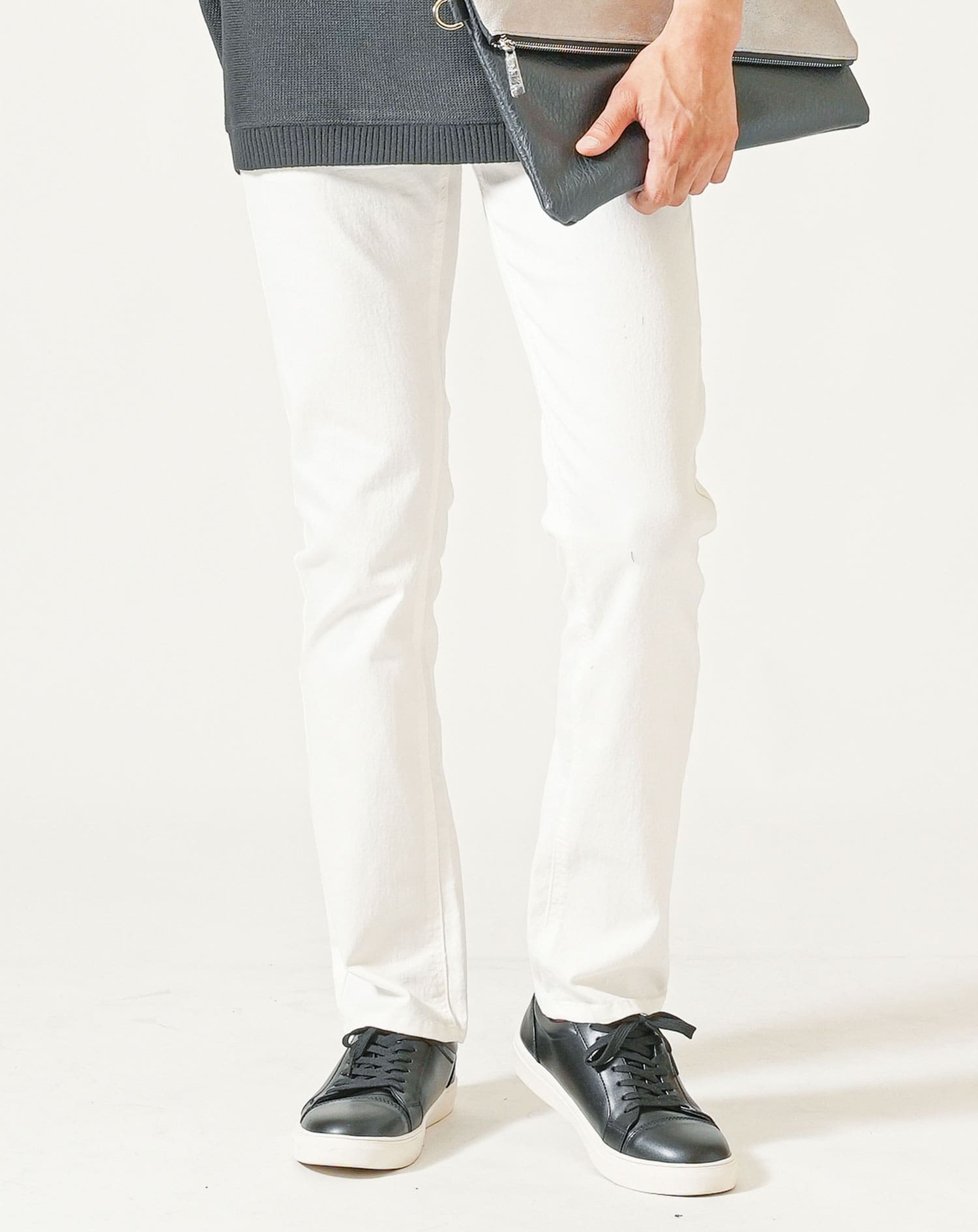 がっちり体型夏の2点コーデセット 黒半袖サマーニットTシャツ×白ストレッチテーパードパンツ