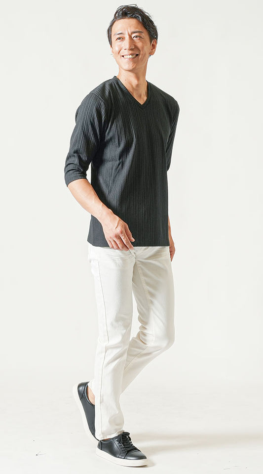 黒(7分袖)Tシャツ　白テーパードパンツ　黒スニーカー　snp_ny0293