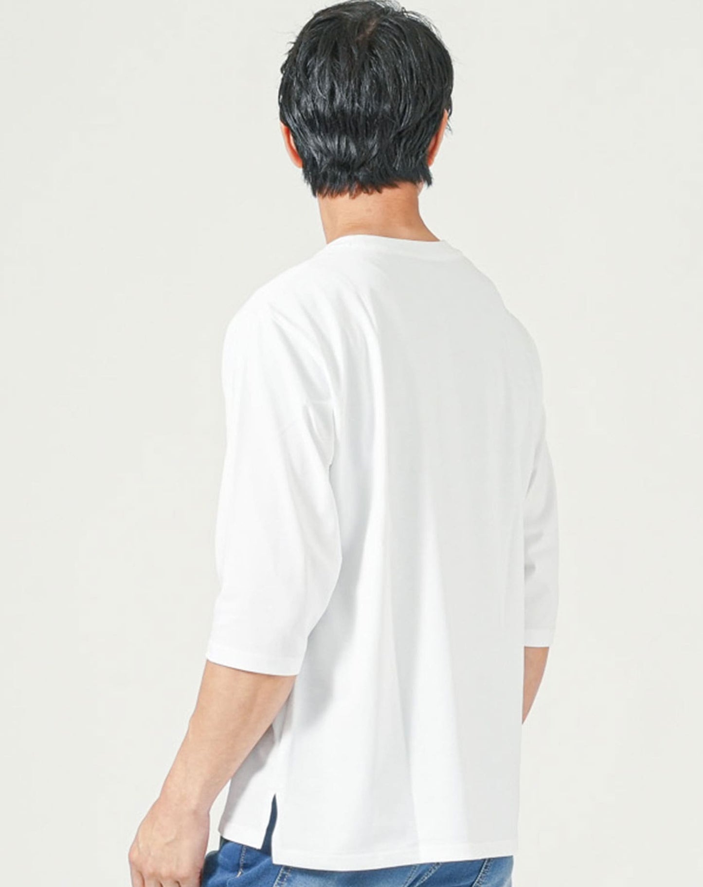 ホワイト　H183cmW63kg 着用サイズ:Ｌ