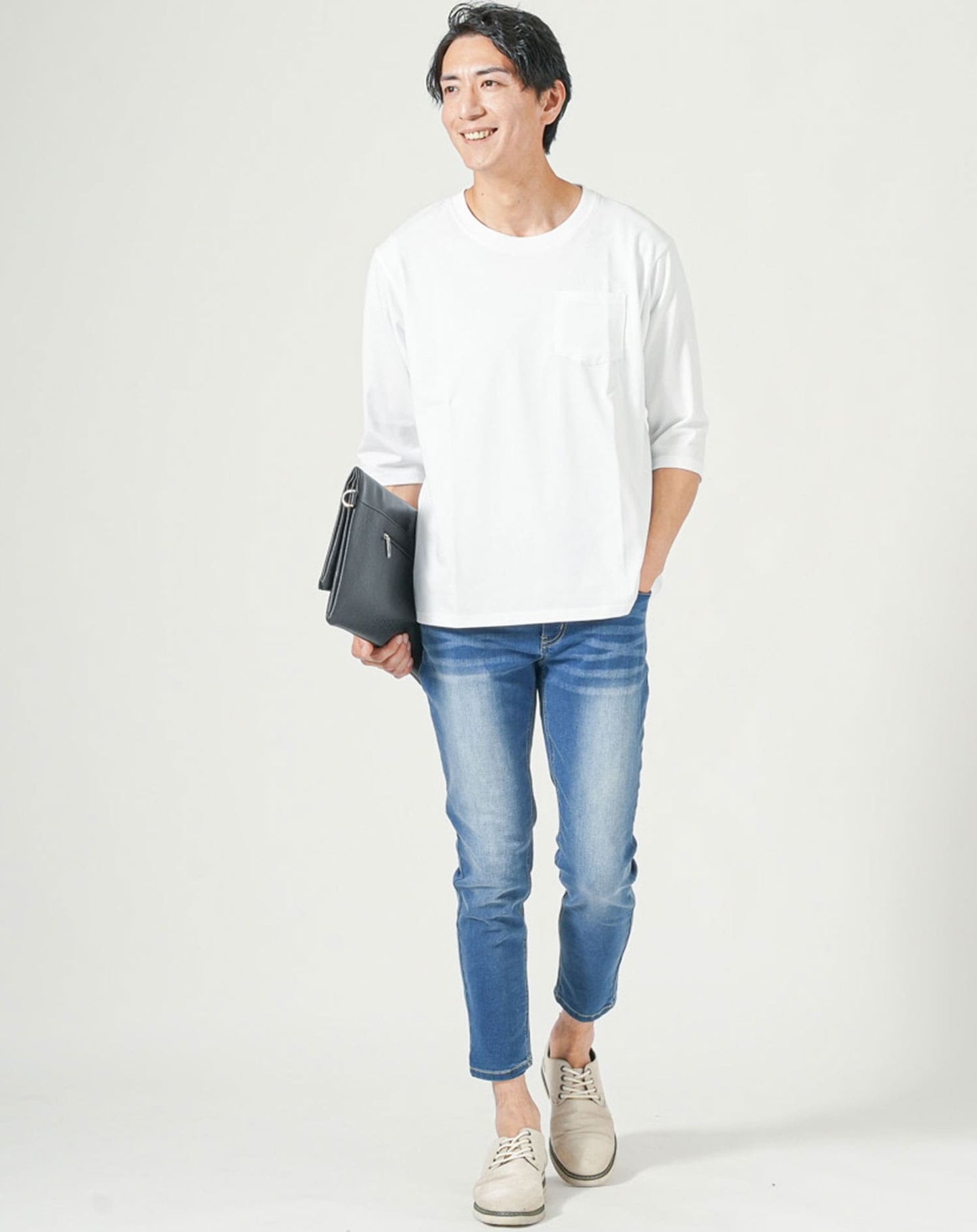 ホワイト　H183cmW63kg 着用サイズ:Ｌ