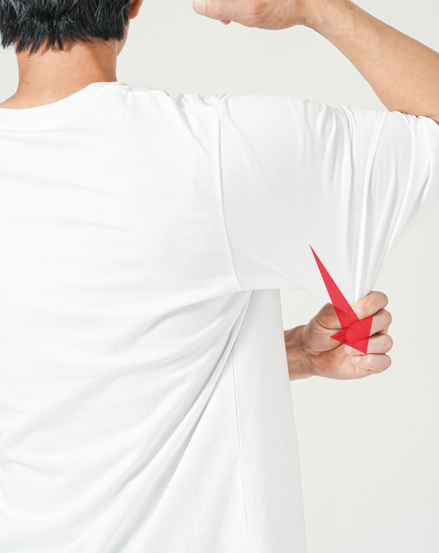 ホワイト　H183cmW63kg 着用サイズ:Ｌ