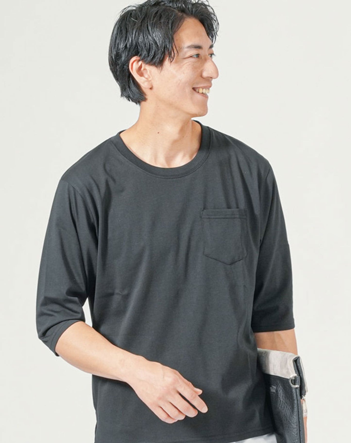 オーバーサイズポケット付き7分袖ポケット付きクルーネックTシャツ