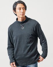 タートルネック長袖無地Tシャツ